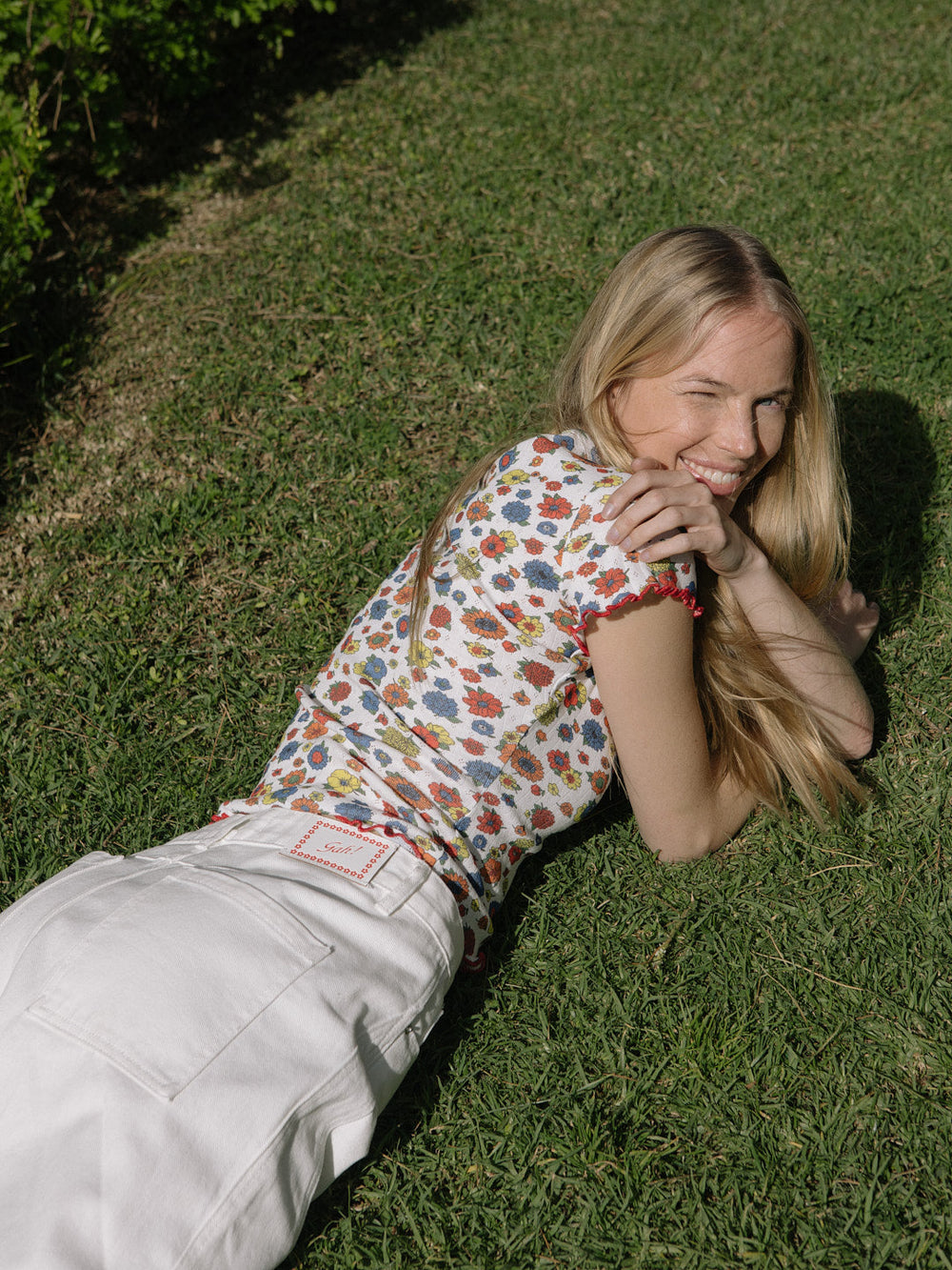 Amber Tee - Primary Floral