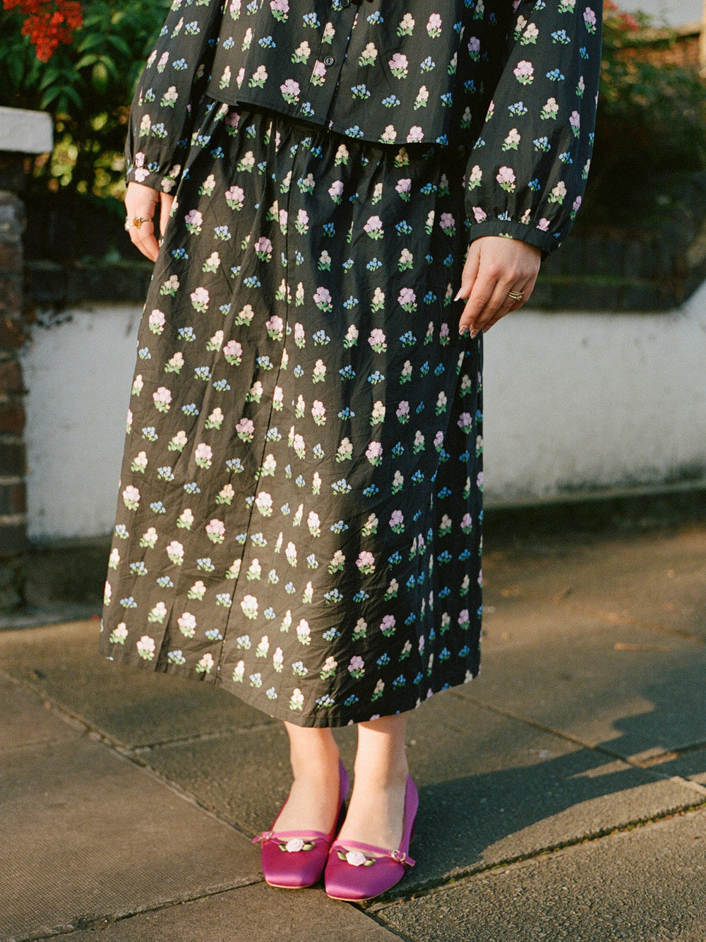 Maeve Midi Skirt - Noir Garden