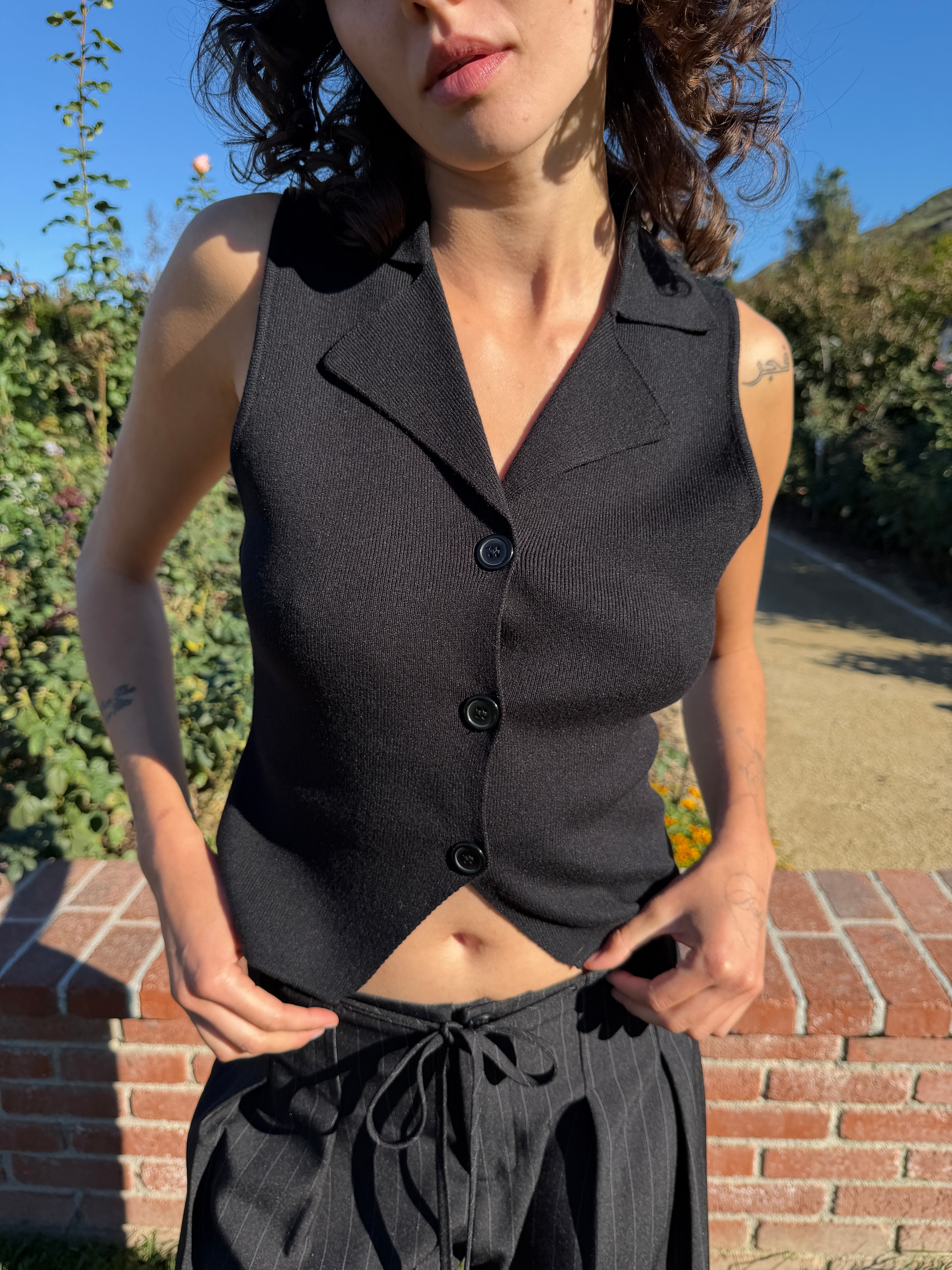 Max Sweater Vest - Black